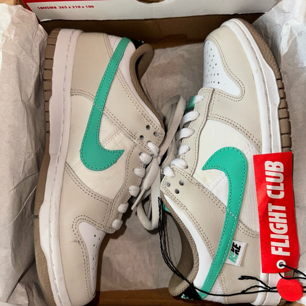 Nike Dunks - Picture 2 of 7